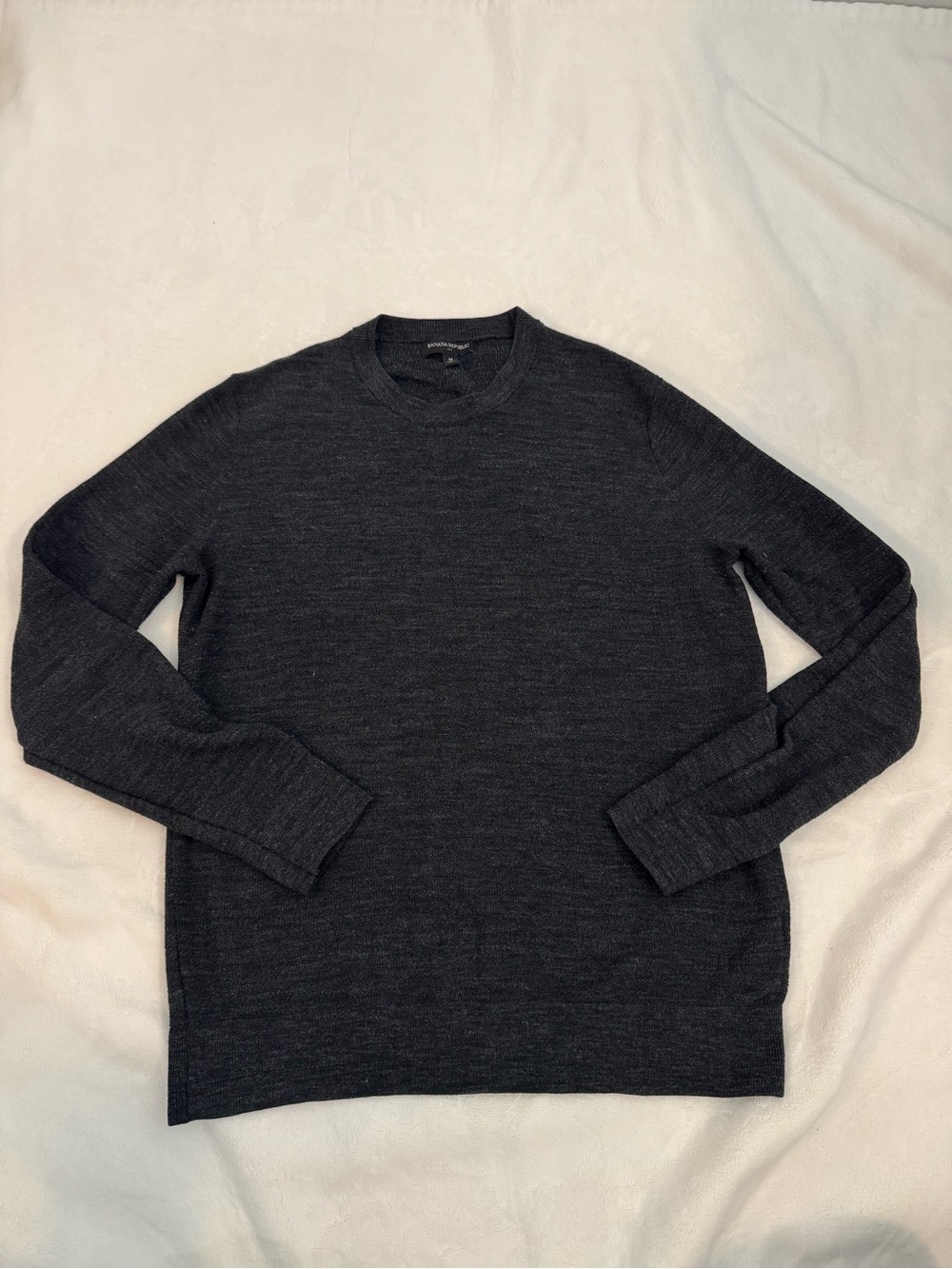 Banana Republic Men's Crewneck Sweater in Charcoal